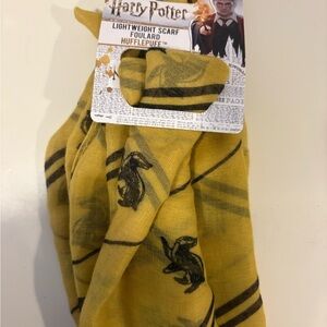 Harry Potter Lightweight Foulard Hufflepuff NWT